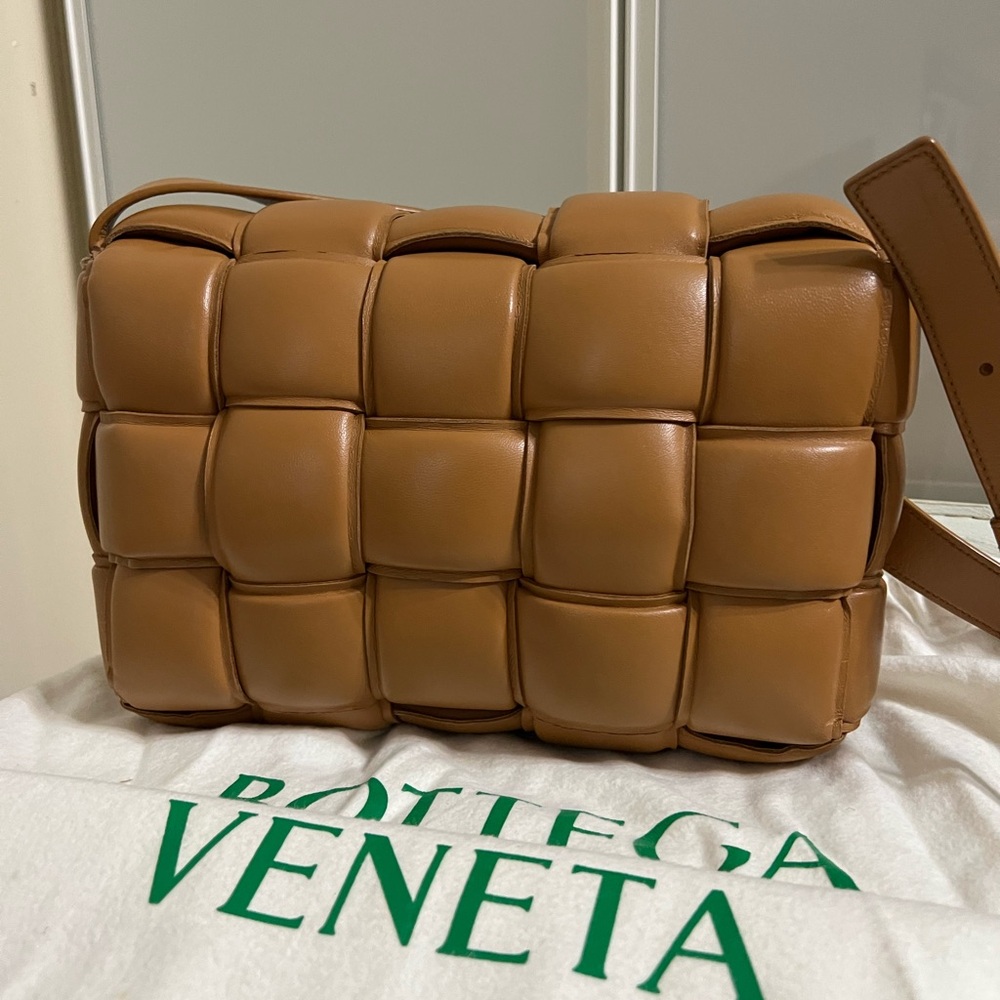 BOTTEGA VENETA Cassette padded intrecciato leather shoulder bag